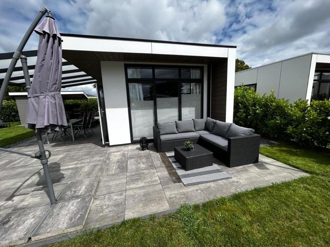 Ferienhaus / Chalet / Bungalow Am See, Holland, Niederlande, Lathum Kültér fotó